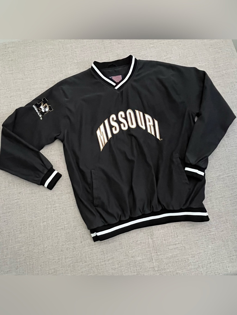 Vintage Missouri Tigers Windbreaker XL Black White V Neck Pullover Joes Sports
